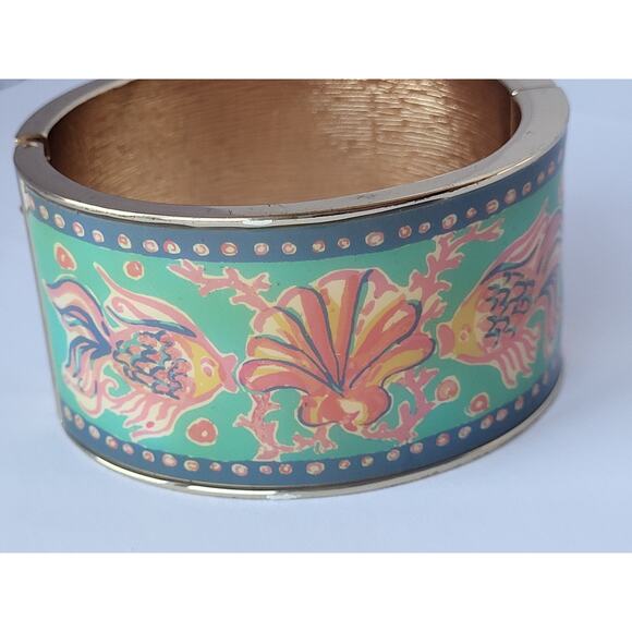 Lilly Pulitzer Hinged Cuff Bracelet Tropical Fish Shell Gold Chunky Bangle - Picture 6 of 11
